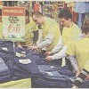 Młodzież w wielkim sklepie, Express Bydgoski, 11 marca 2005 roku