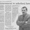 Biznesmeni w szkolnej ławie